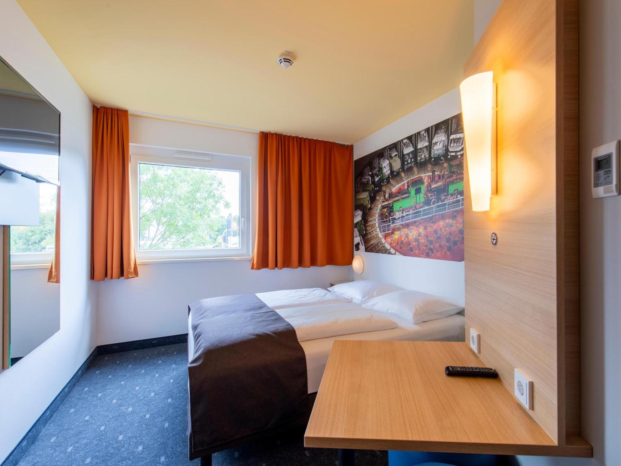 B&B Hotel Augsburg-Sued Exterior photo